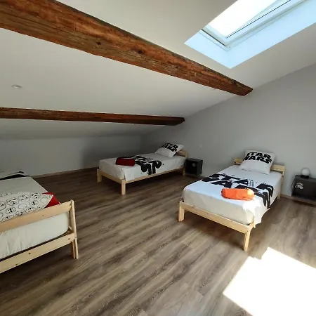 Colormix 3 Etoiles - 95m2 Plein Centre - Ensoleille Climatise Lägenhet *
