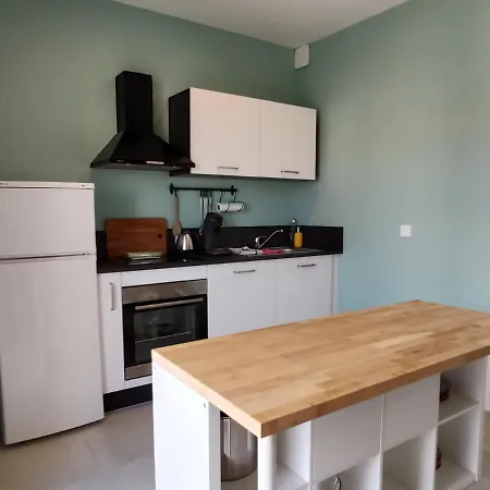 Colormix 3 Etoiles - 95m2 Plein Centre - Ensoleille Climatise Lägenhet *