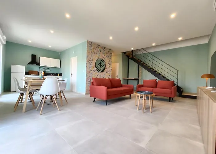 Colormix 3 Etoiles - 95m2 Plein Centre - Ensoleille Climatise *