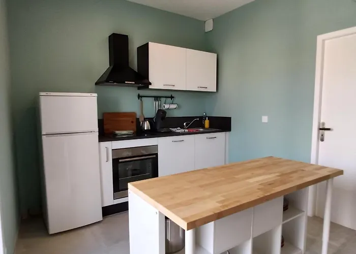 Colormix 3 Etoiles - 95m2 Plein Centre - Ensoleille Climatise Apartmán *